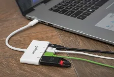 Hub Manhattan 4 Puertos, Interfaz Usb-c, 3x Usb-a, 1x Usb-c, 5 Gbit/s, Blanco